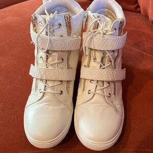 Thalia Sodi white sneaker boots double gold zipper ties sz9